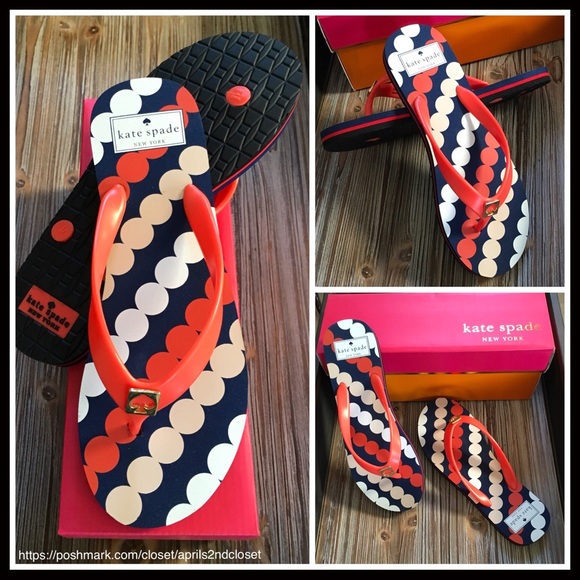 ❌SOLD❌KATE SPADE SIGNATURE PRINT FLAT SANDALS - Picture 6 of 8